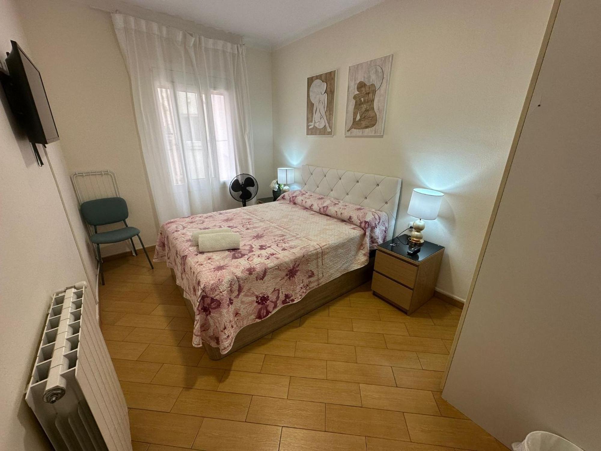 Alojamiento Nuevo Valenci Barcelona Bagian luar foto